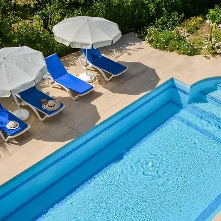 Willa Kilic- 5 Bedroom In Hisaronu *