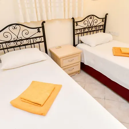 Kilic- 5 Bedroom In Hisaronu *