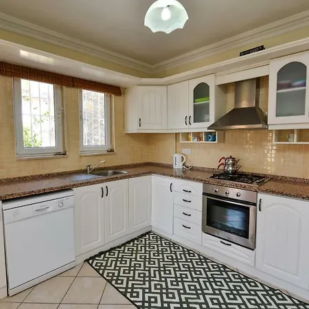 Kilic- 5 Bedroom In Hisaronu