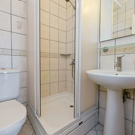 Willa Kilic- 5 Bedroom In Hisaronu *