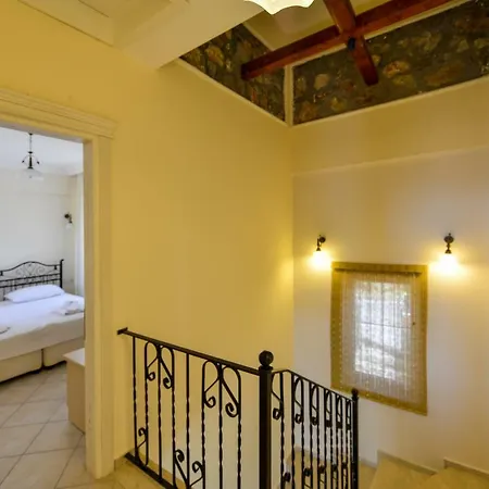 Kilic- 5 Bedroom In Hisaronu *