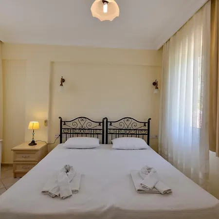 Villa Kilic- 5 Bedroom In Hisaronu *