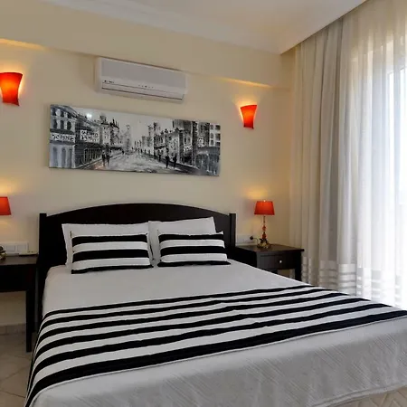 Villa Kilic- 5 Bedroom In Hisaronu