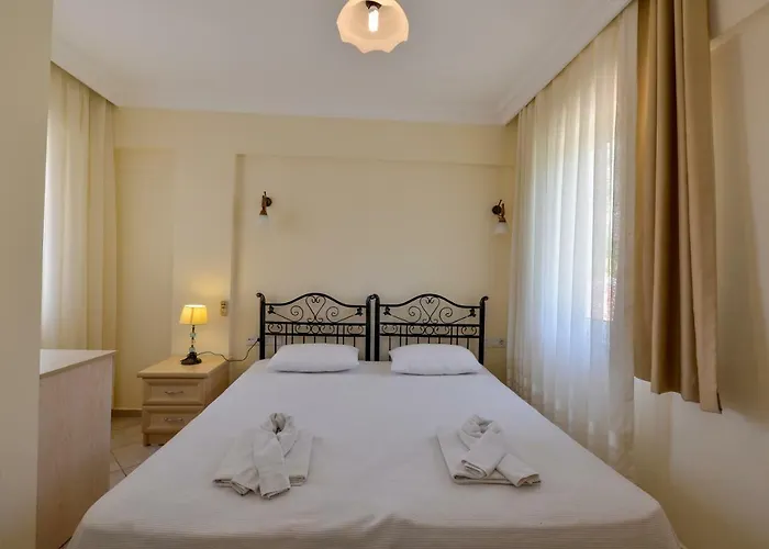 Villa Kilic- 5 Bedroom In Hisaronu *