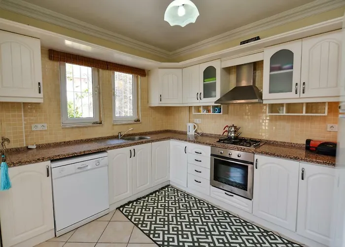 Kilic- 5 Bedroom In Hisaronu